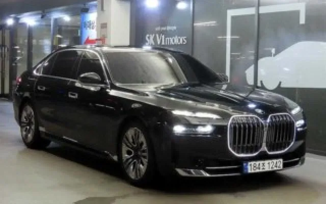 인천경차중고차 7시리즈 (G70) 740d xDrive 디자인 퓨어 엑셀런스 매물 사진 13 - 2023/09 82,194km