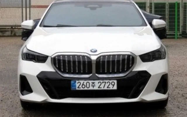 인천경차중고차 5시리즈 (G60) 520i 매물 사진 11 - 2024/08 12,309km
